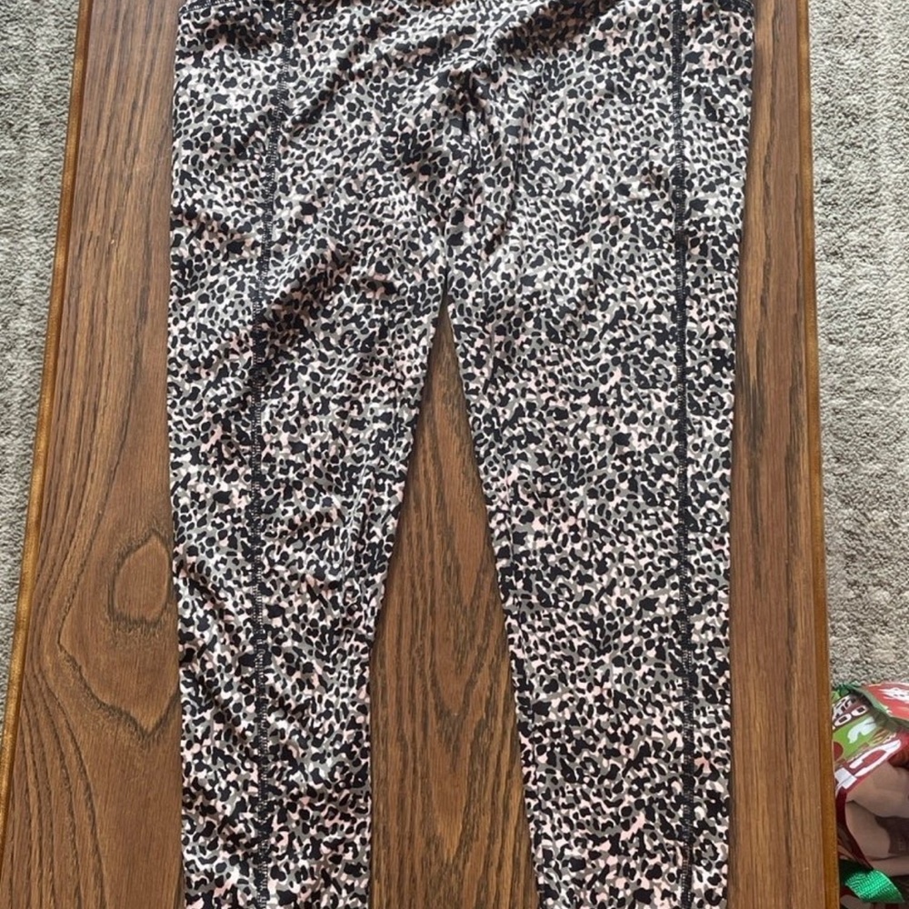 Chicos Leopard Print Leggings (pink tones)
